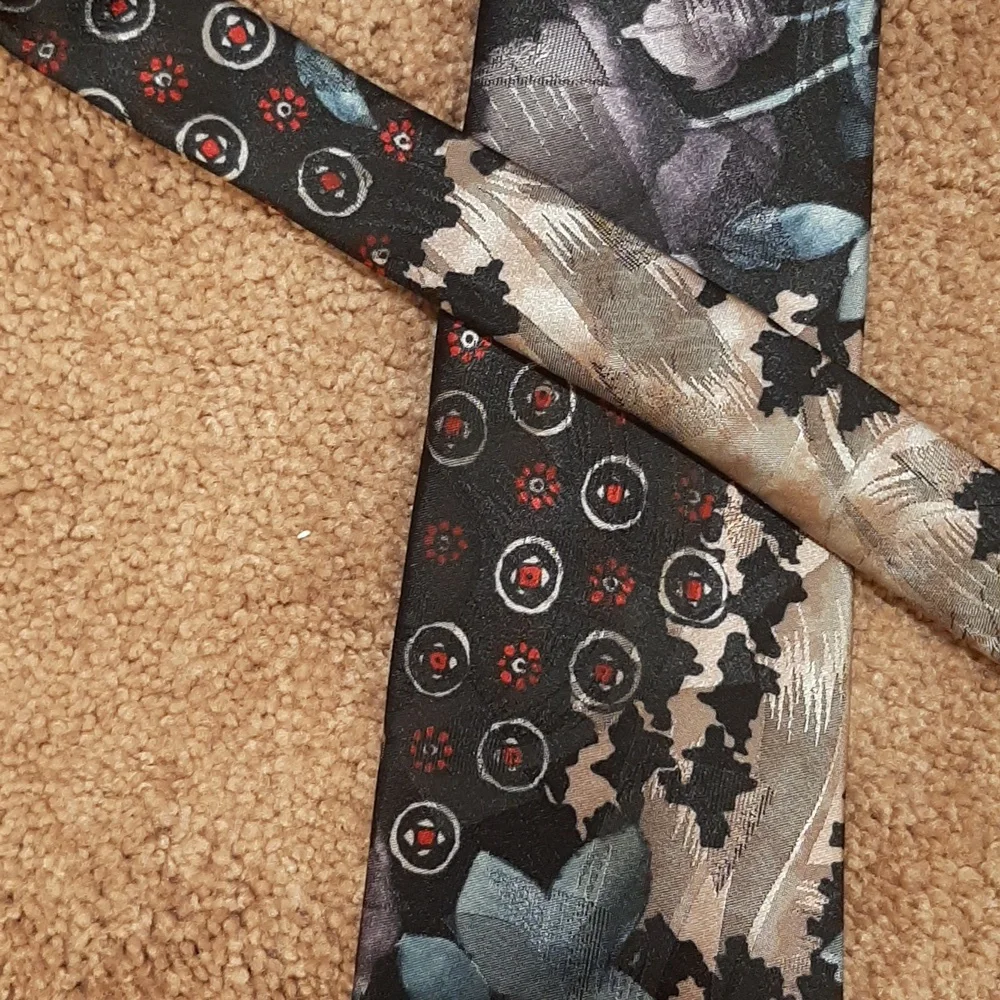 Johnny Carson Vintage Retro Mixed-Print Tie